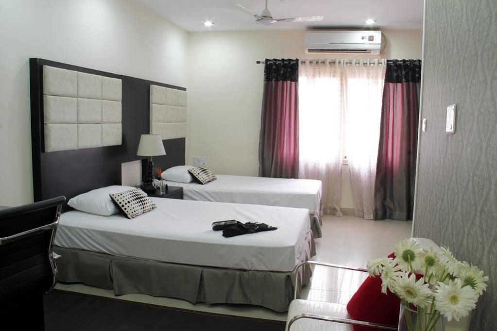 At , Gachibowli, Hotel 2*