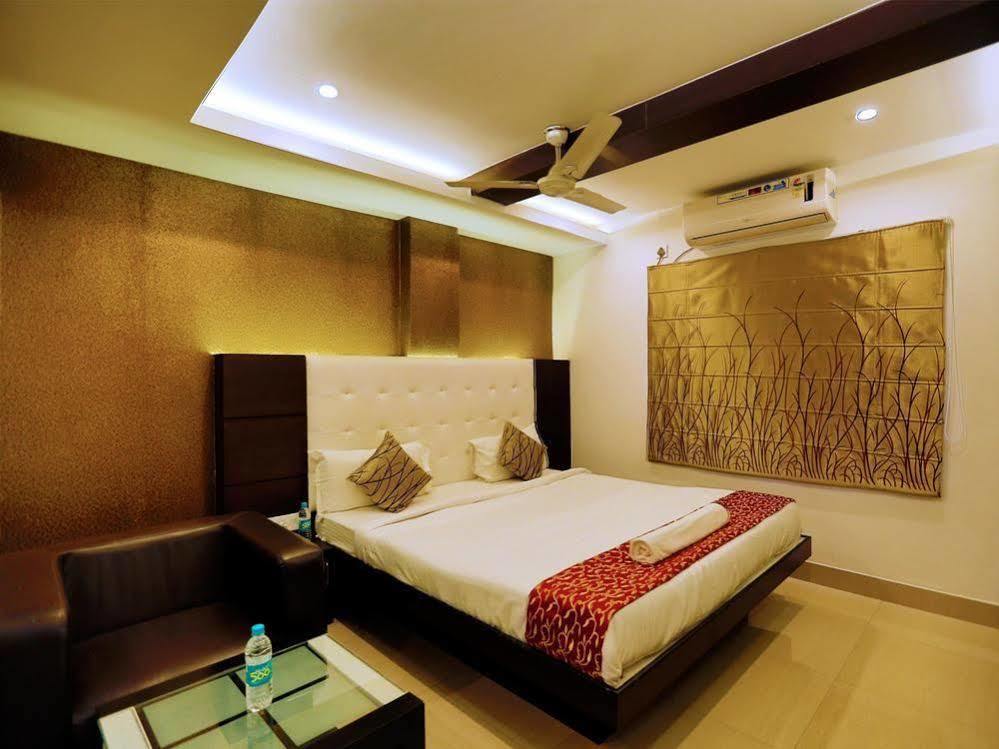 Hotel Oyo Hitech Hyderabad