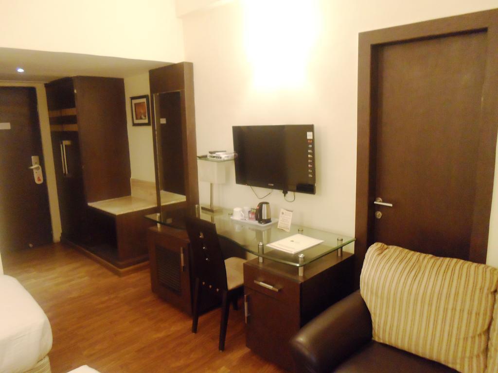 Woodbridge Grand 2* Hyderabad