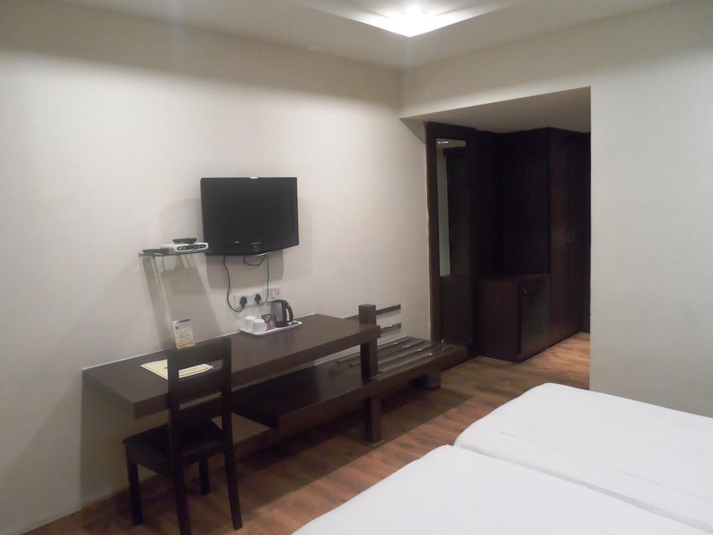 Hotel Woodbridge Grand