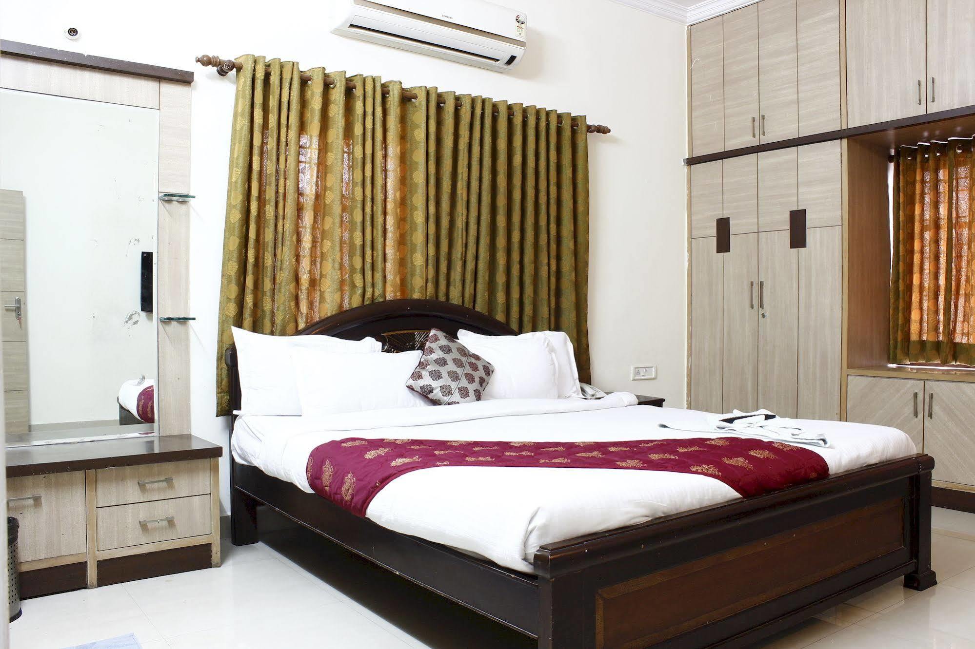 Hotel Horizon Residency 3*