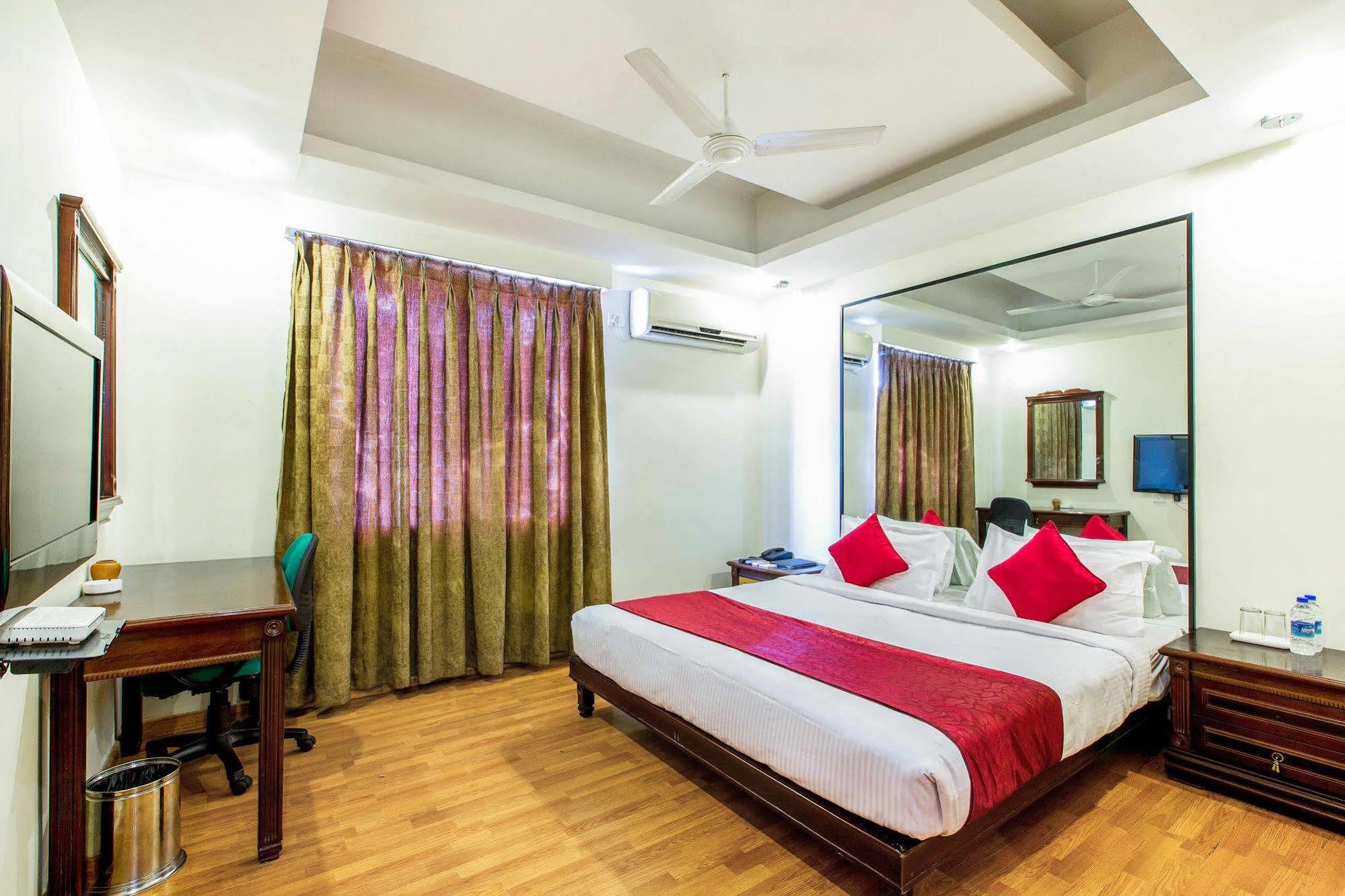 Zo Lakdi Ka Pool Hotel Hyderabad