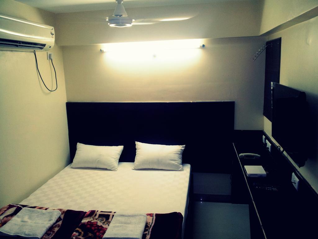 Hotel Kanha Grand Hyderabad