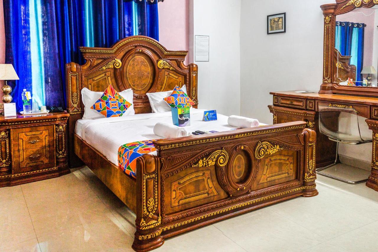 Fabexpress Hillstone Banjara Hills 3*