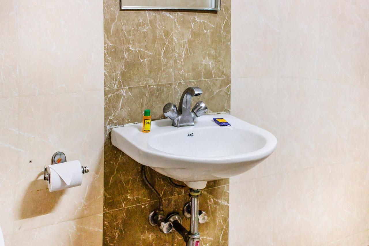 Fabexpress Hillstone Banjara Hills 3*