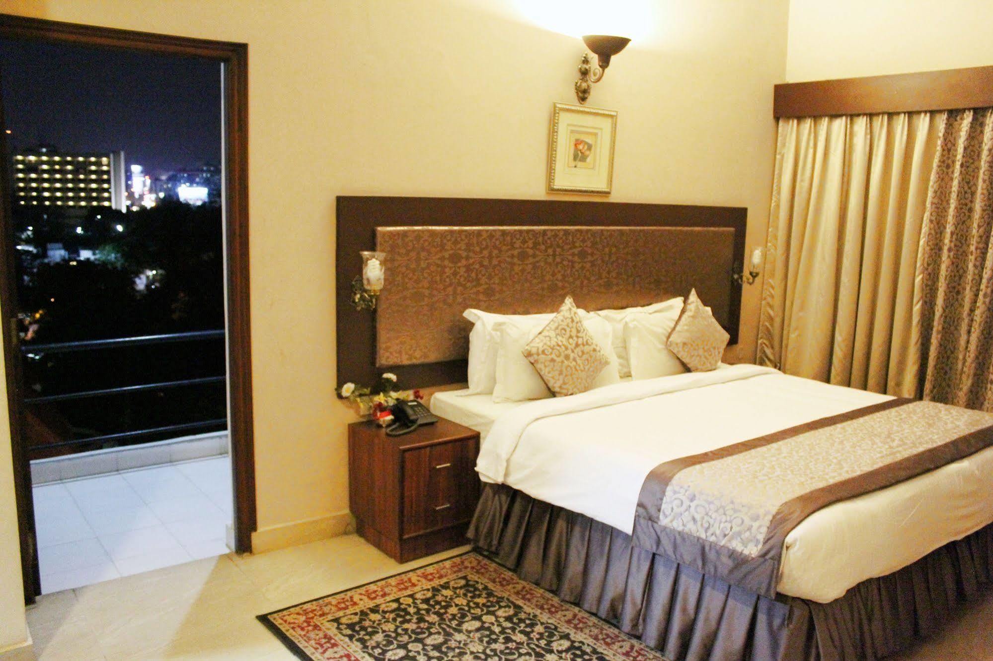 Genx Banjara Hill 1589 Hotel Hyderabad