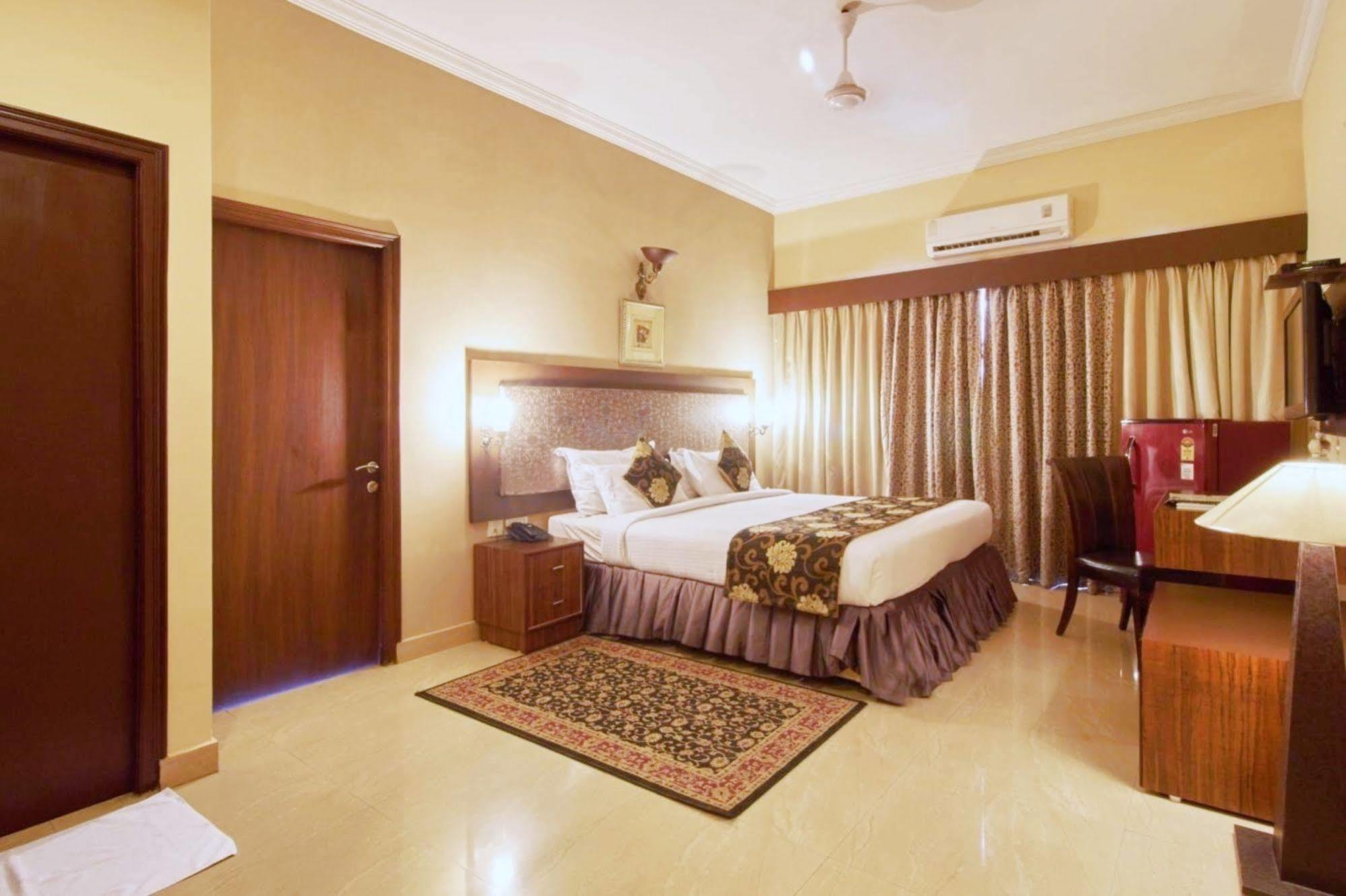 Genx Banjara Hill 1589 3* Hyderabad