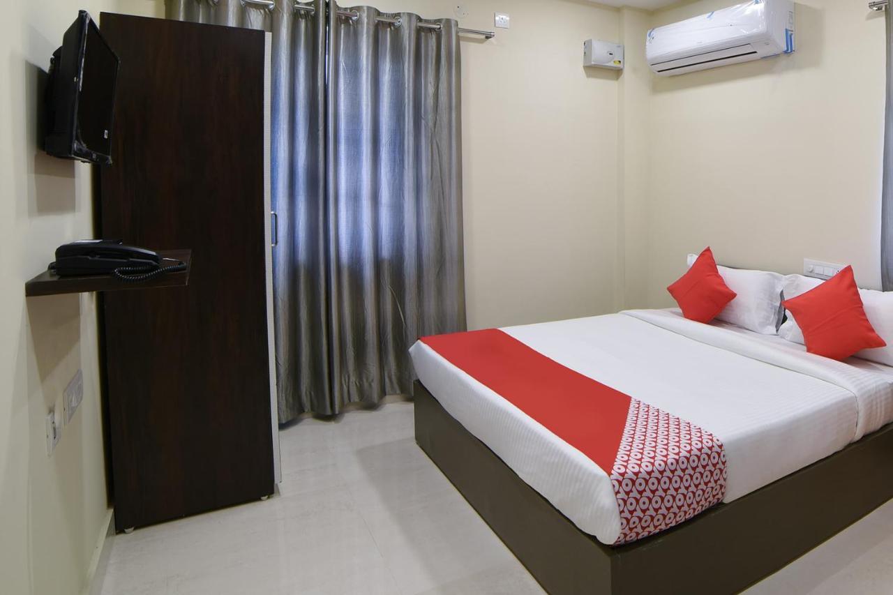 Oyo 16606 Iconic Living 3* Hyderabad