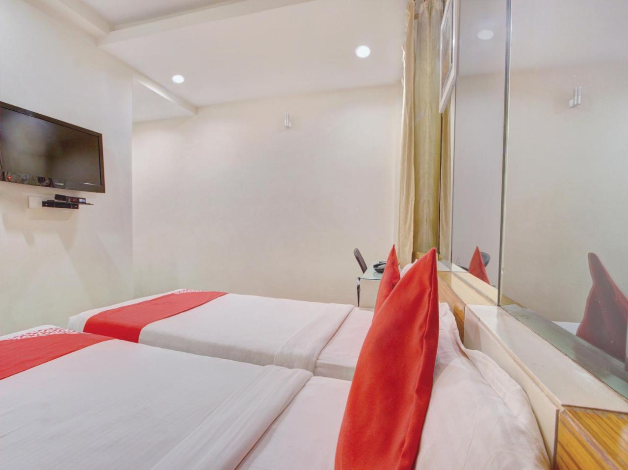 Oyo 9937 Hotel Eaglewood Hotel Hyderabad
