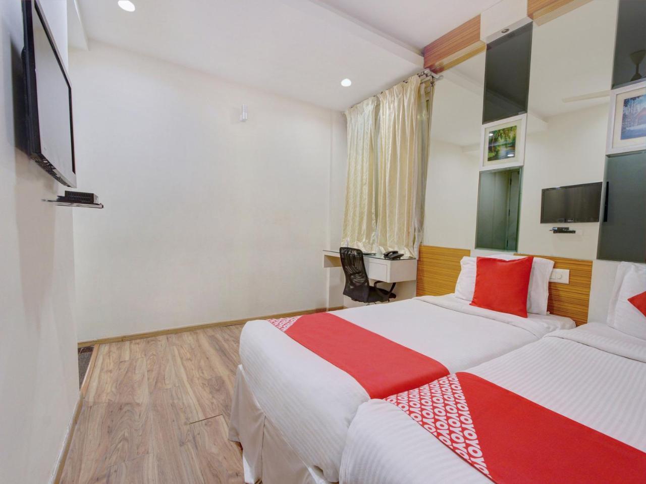 Oyo 9937 Hotel Eaglewood Hotel Hyderabad