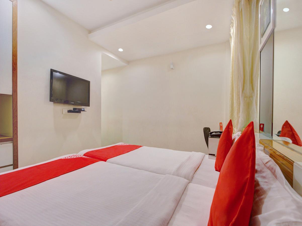 Hotel Oyo 9937 Hotel Eaglewood 3*