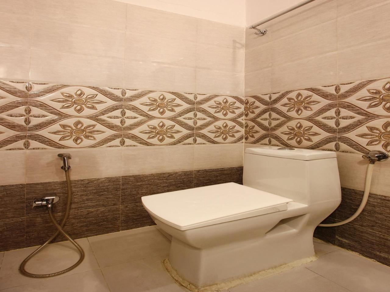 Oyo 15391 Flagship Mehdipatnam Hotel