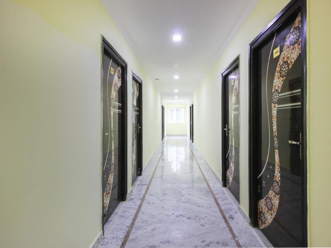 Oyo 15391 Flagship Mehdipatnam Hotel 3*