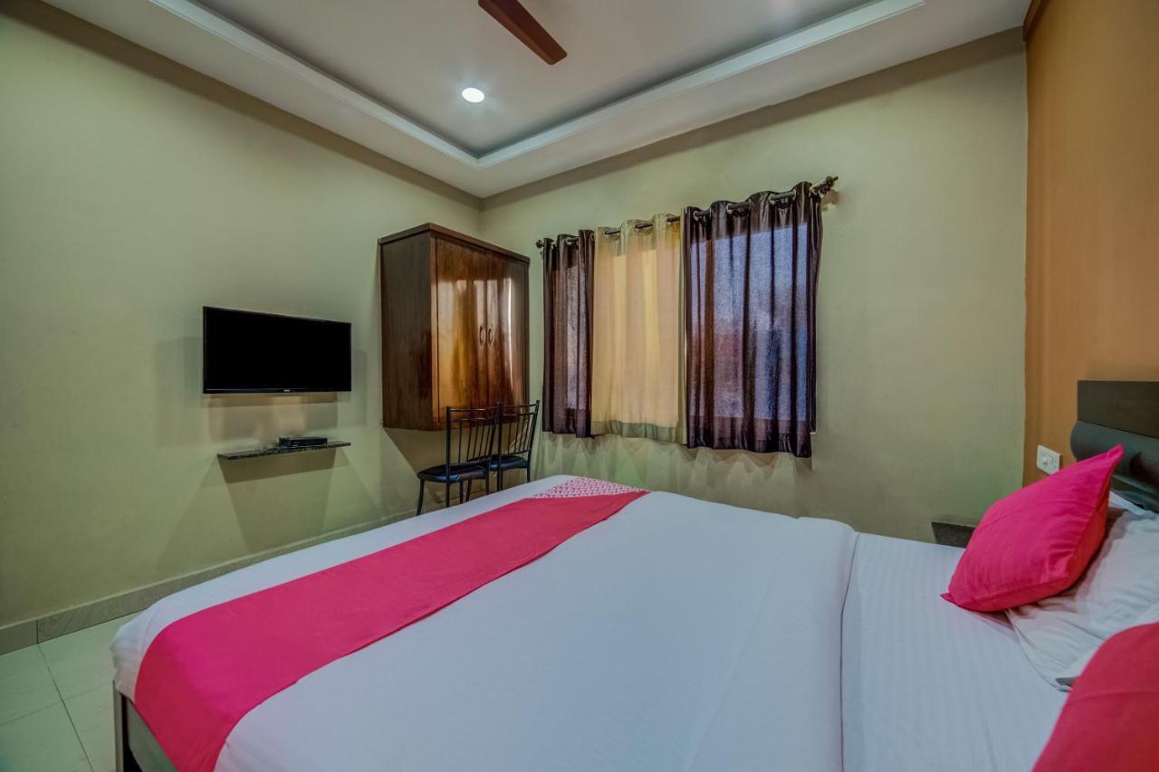 Hotel Oyo 18431 Celestee Grand