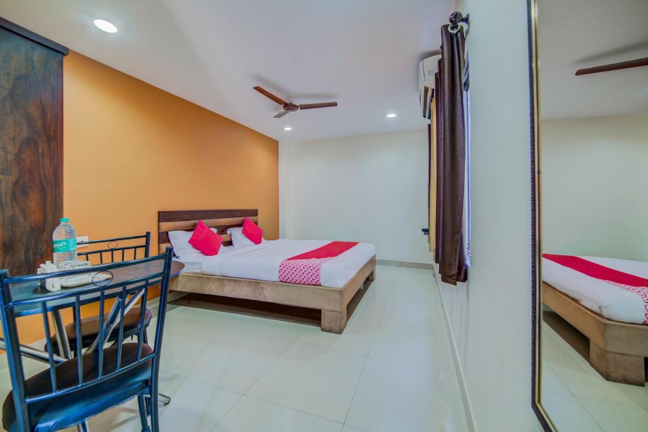 Oyo 18431 Celestee Grand 2*