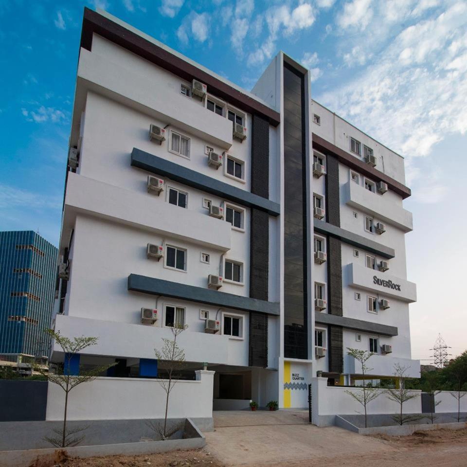 Buzz Quarter Hostel