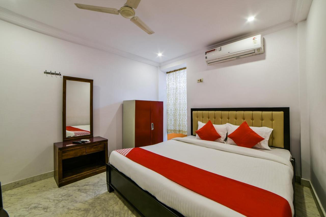 Oyo 13251 Three Castles Deluxe 3* Hyderabad