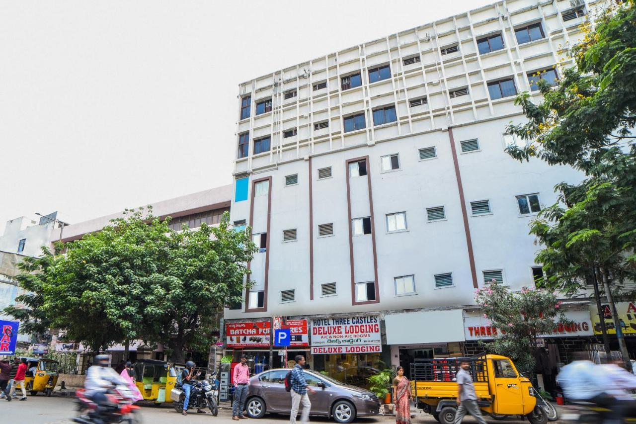 Hotel Oyo 13251 Three Castles Deluxe Hyderabad