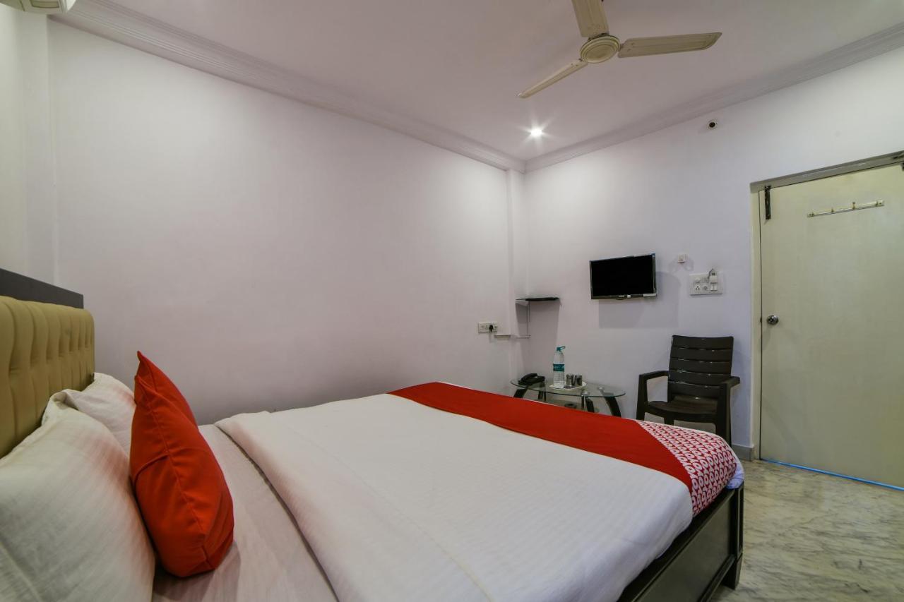 Hotel Oyo 13251 Three Castles Deluxe 3*