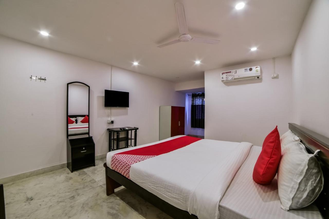 Hotel Oyo 13251 Three Castles Deluxe Hyderabad