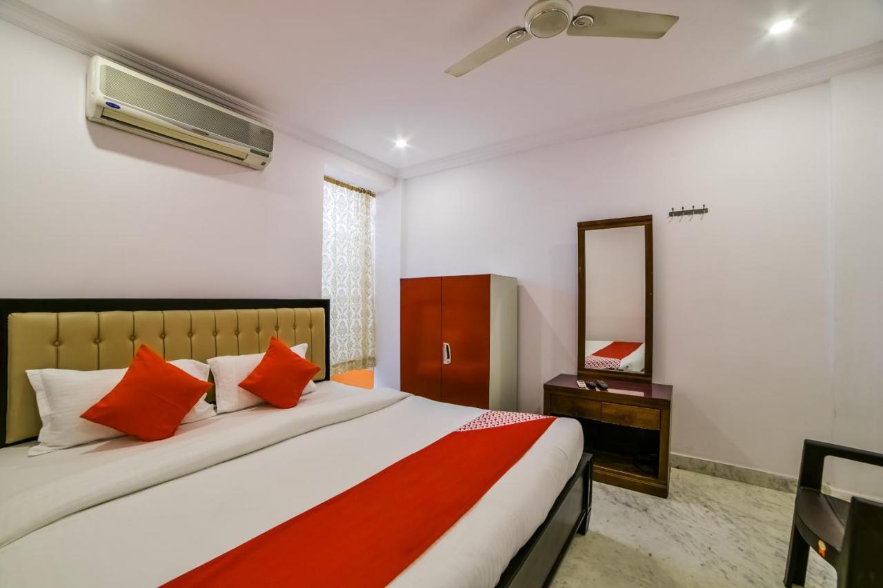 Oyo 13251 Three Castles Deluxe Hyderabad