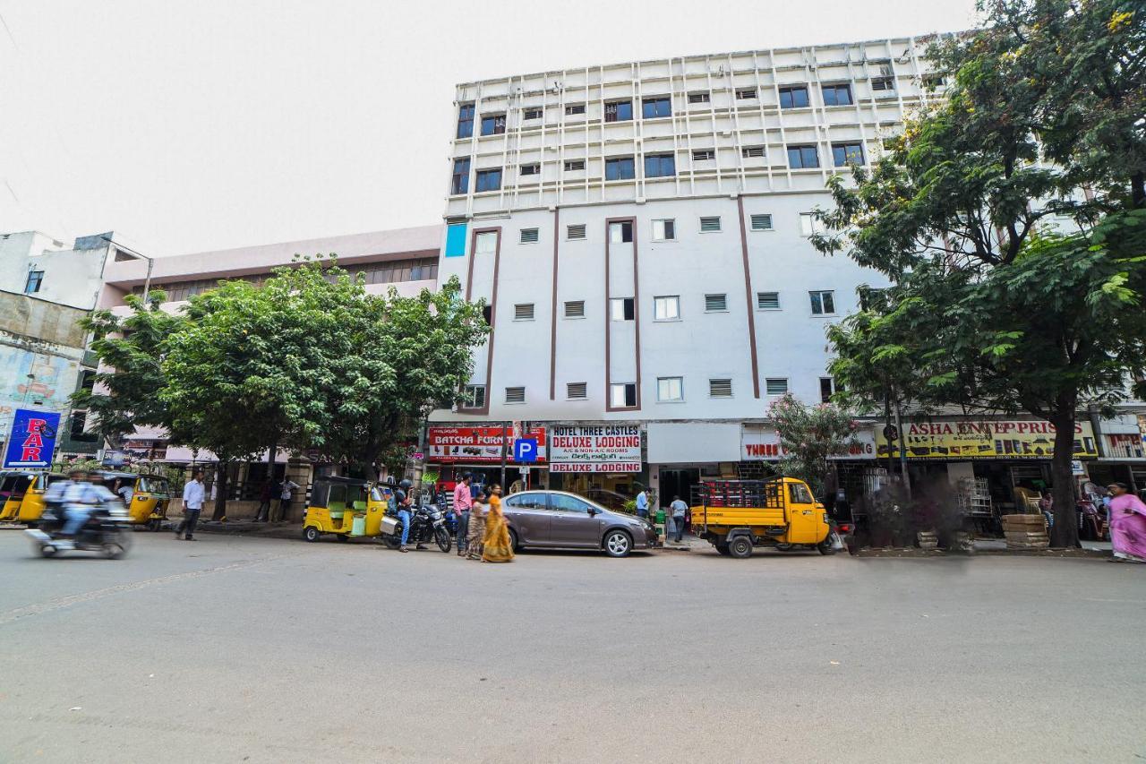 Oyo 13251 Three Castles Deluxe Hyderabad