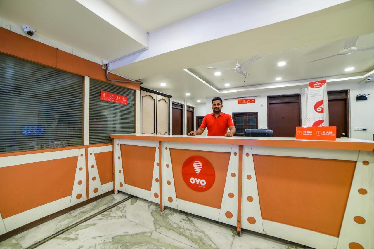 Oyo 13251 Three Castles Deluxe Hotel 3*