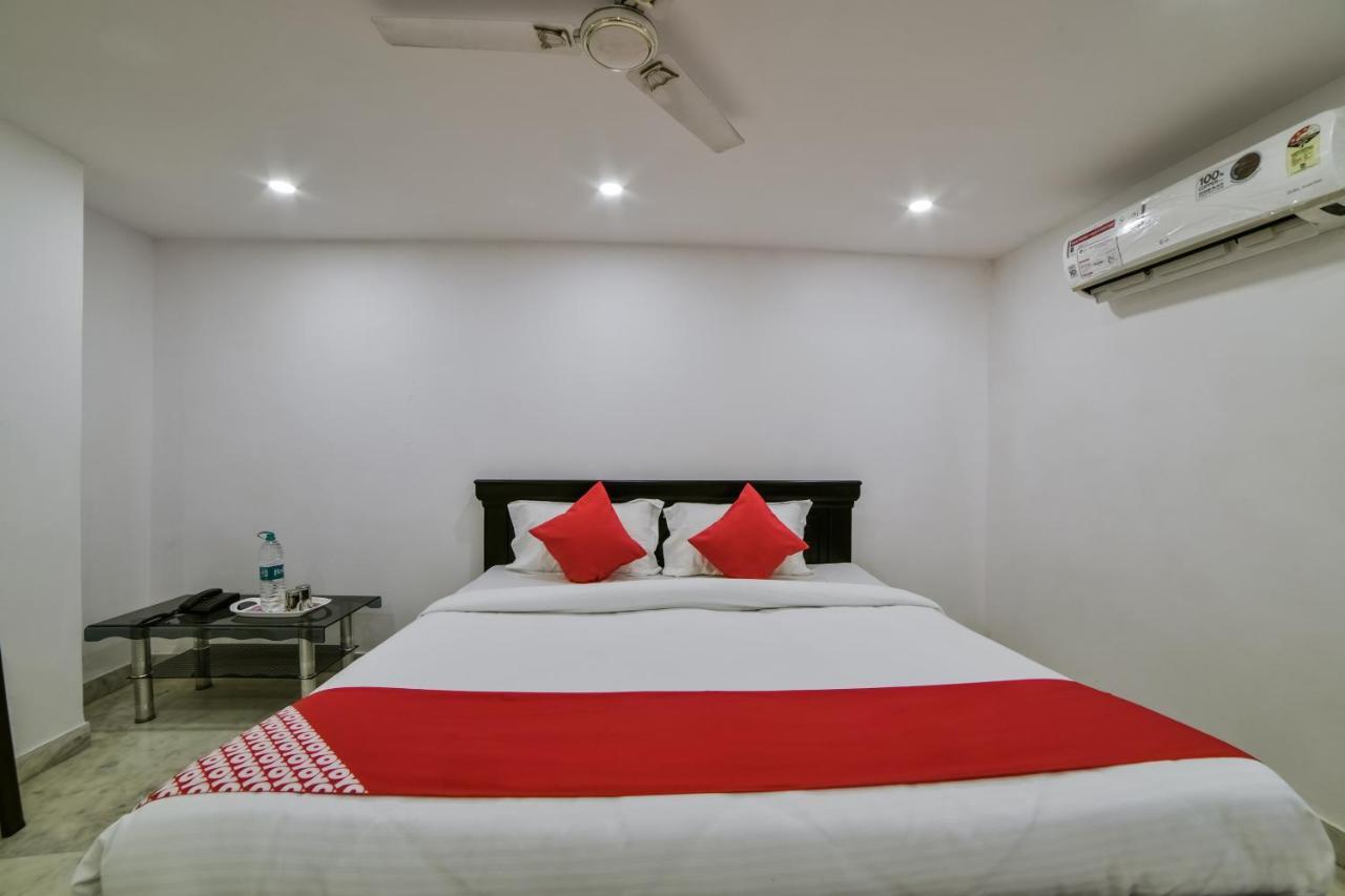 Oyo 13251 Three Castles Deluxe 3*