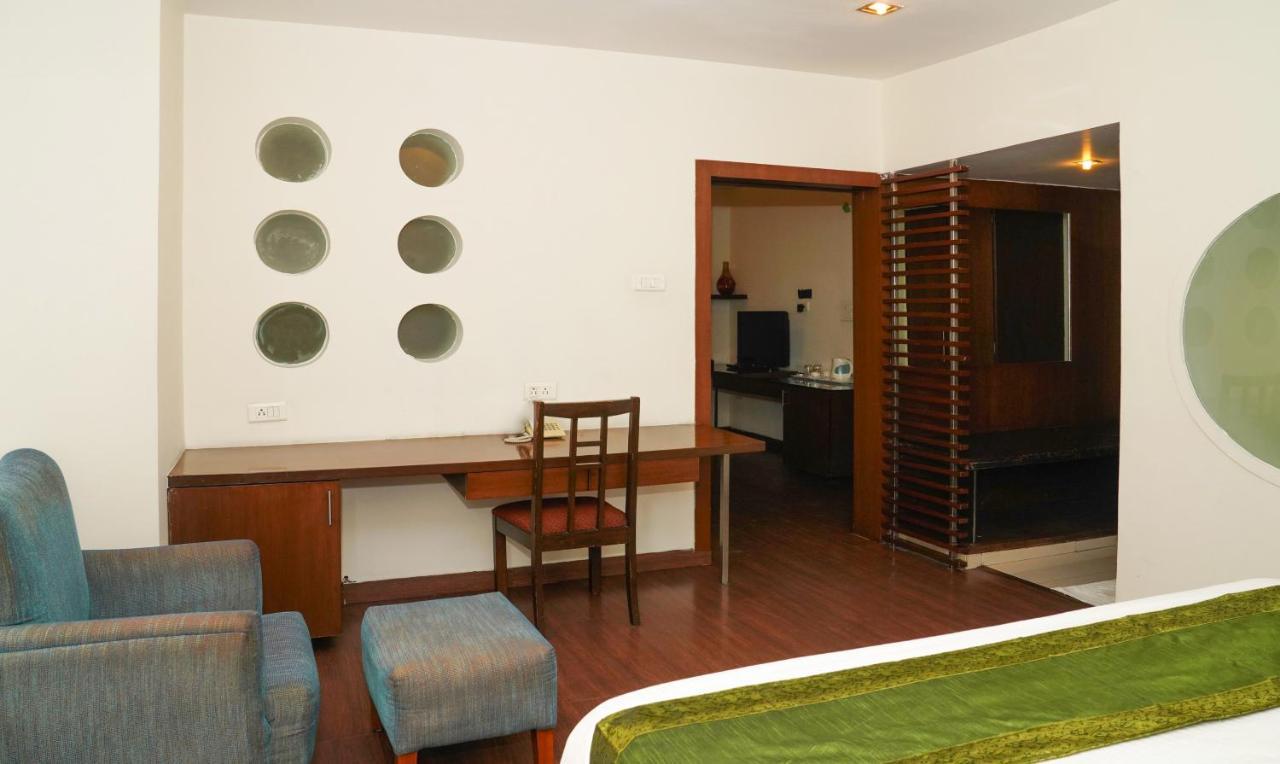 Hotel Oyster Suites Hyderabad