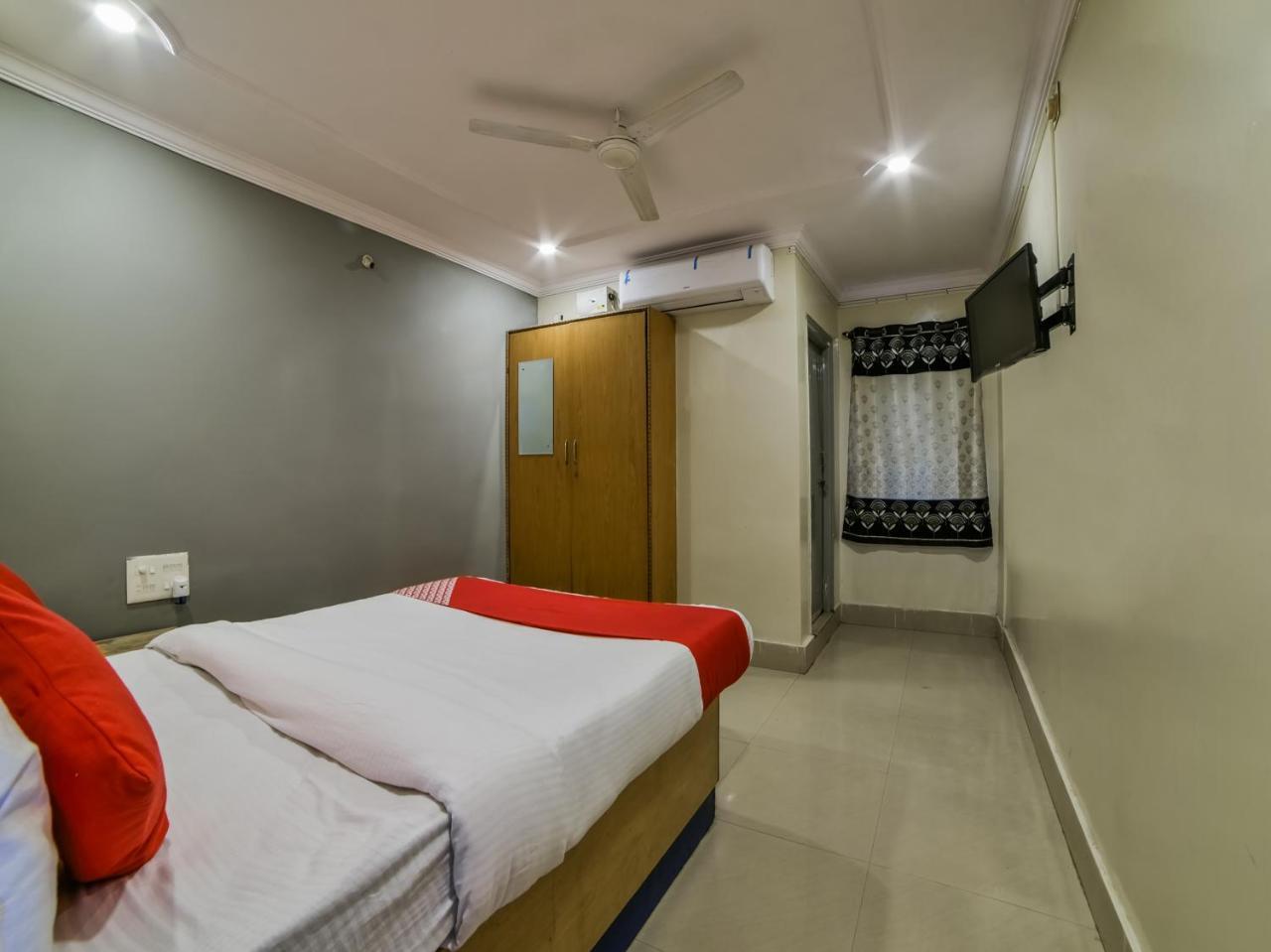 Hotel Oyo 15752 Kbr Residency 3*