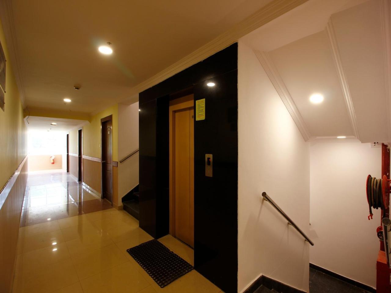 Hotel Oyo 14671 Sri Sai Regency Hyderabad
