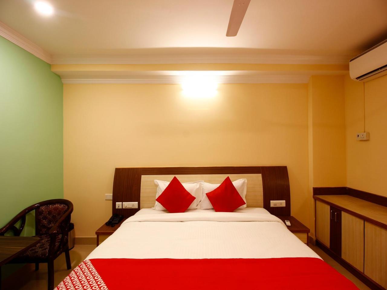 Oyo 14671 Sri Sai Regency