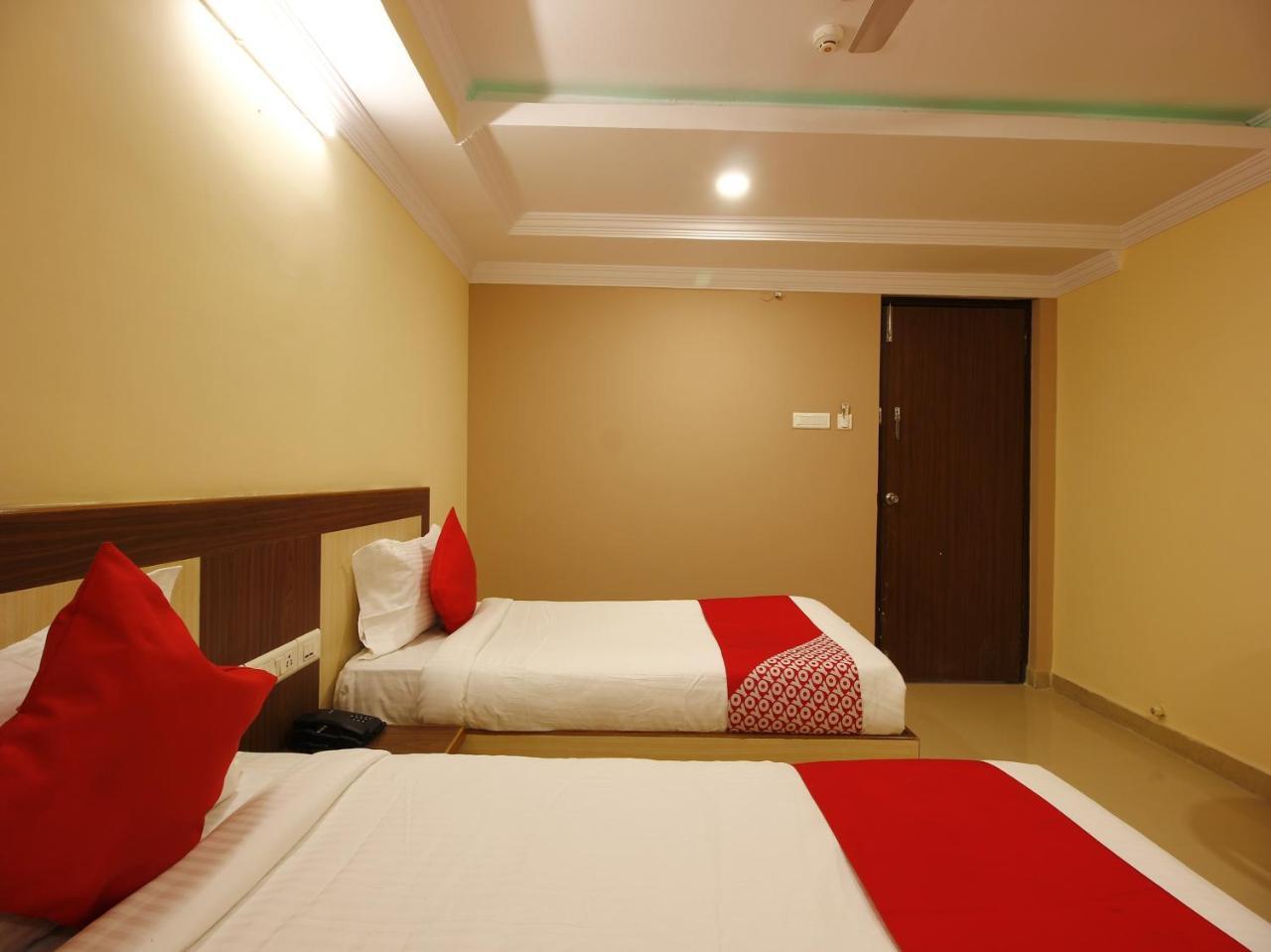Oyo 14671 Sri Sai Regency Hotel Hyderabad
