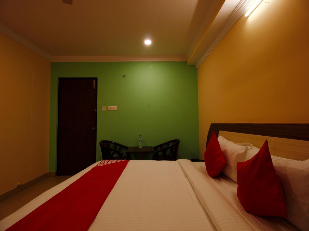 Oyo 14671 Sri Sai Regency Hotel Hyderabad