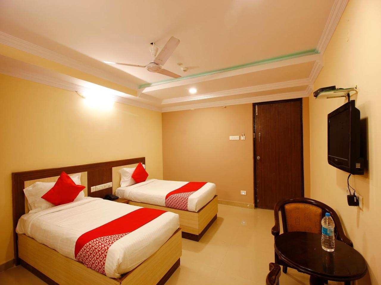 Hotel Oyo 14671 Sri Sai Regency Hyderabad