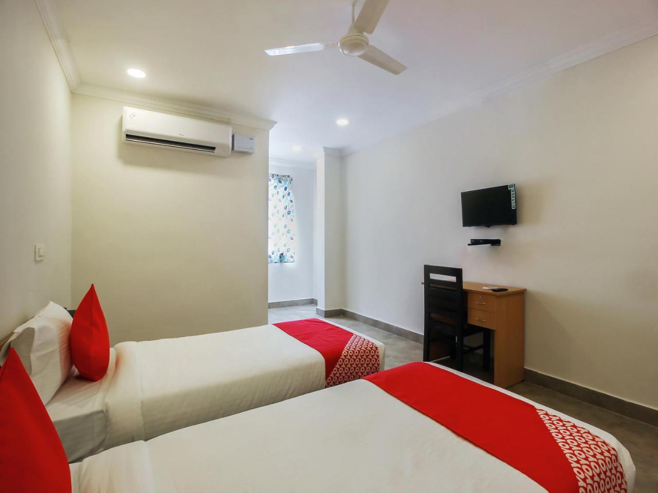 Oyo Flagship 13544 Sri Sai Nilayam Hotel Hyderabad