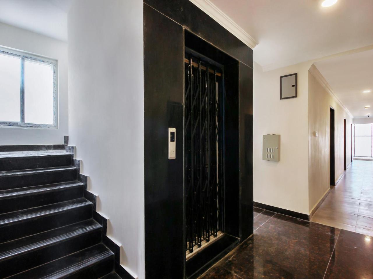 Oyo Flagship 13544 Sri Sai Nilayam 3* Hyderabad