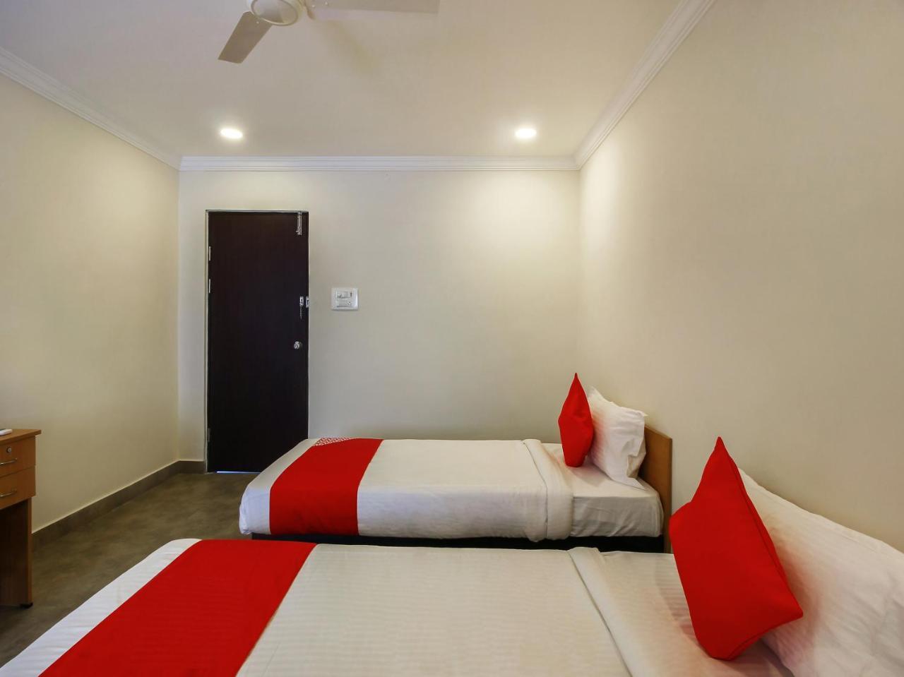Hotel Oyo Flagship 13544 Sri Sai Nilayam 3*