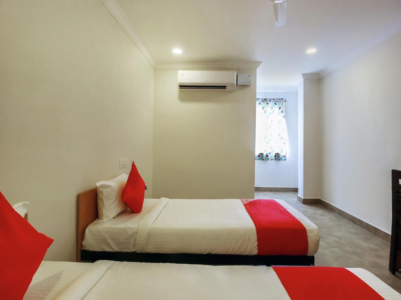 Hotel Oyo Flagship 13544 Sri Sai Nilayam Hyderabad