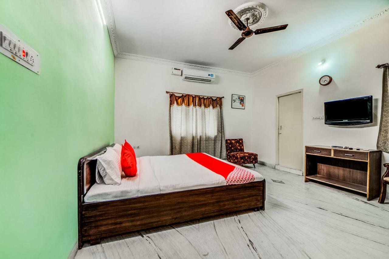 Oyo 35437 Shobha Guest house Hyderabad