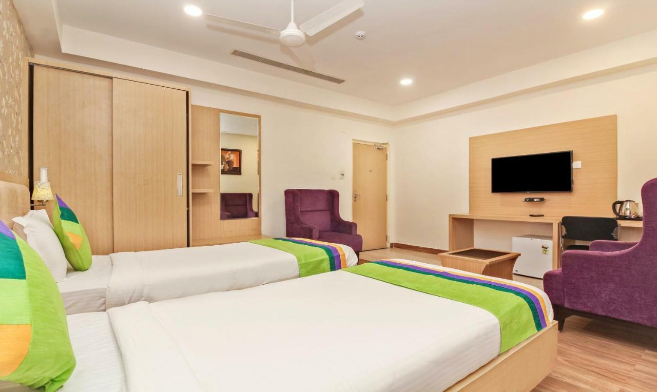 Treebo Trend Rain Tree, Hitech City