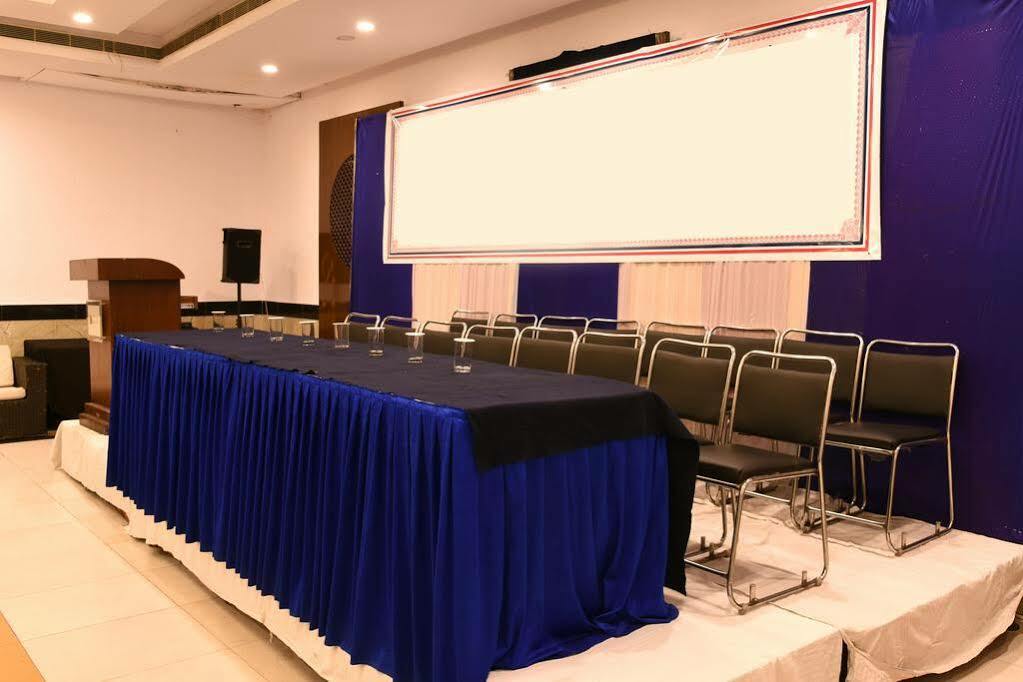 Woodbridge Grand Hotel 2*