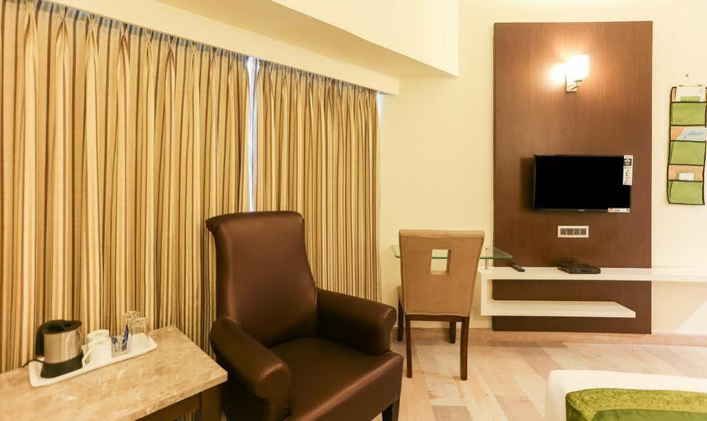 Hotel Woodbridge Grand