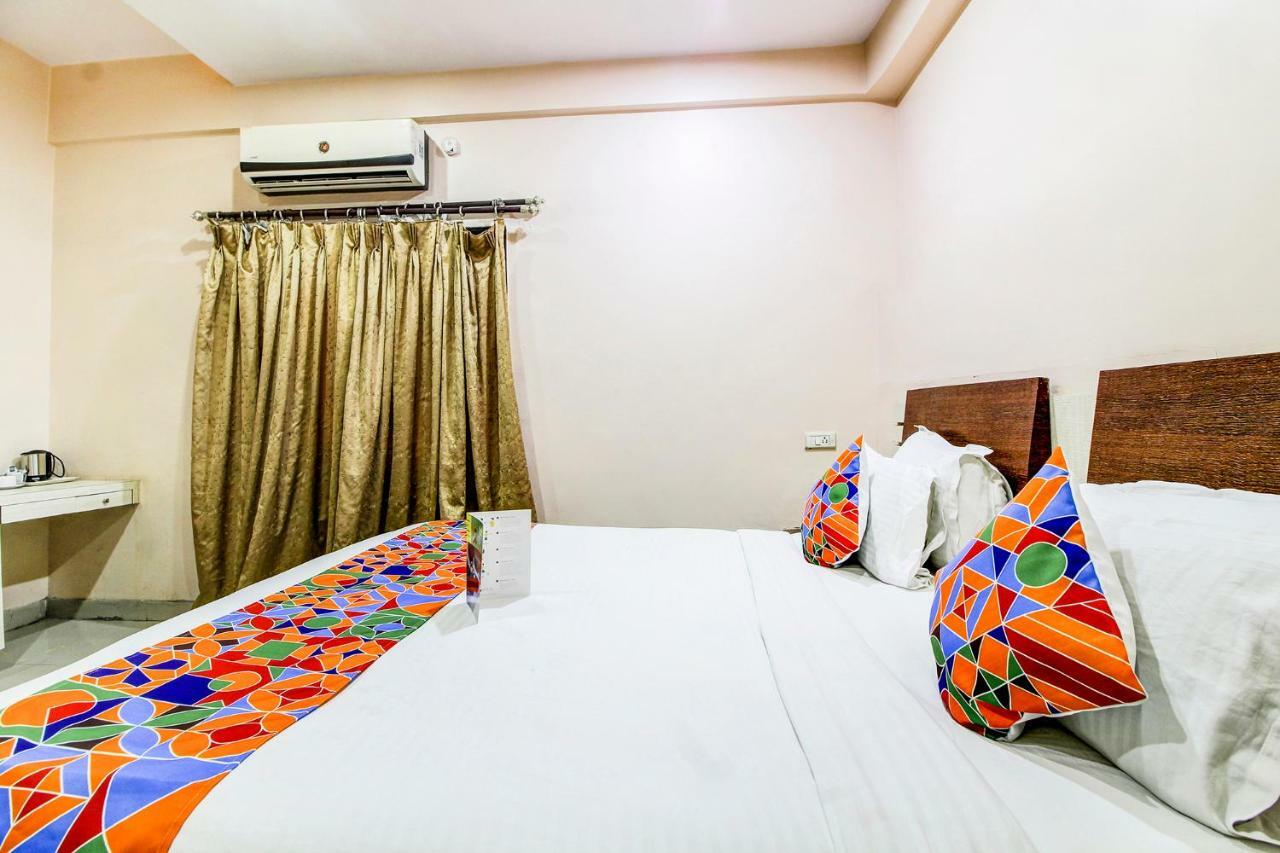 Hotel Fabexpress Tourist Plaza