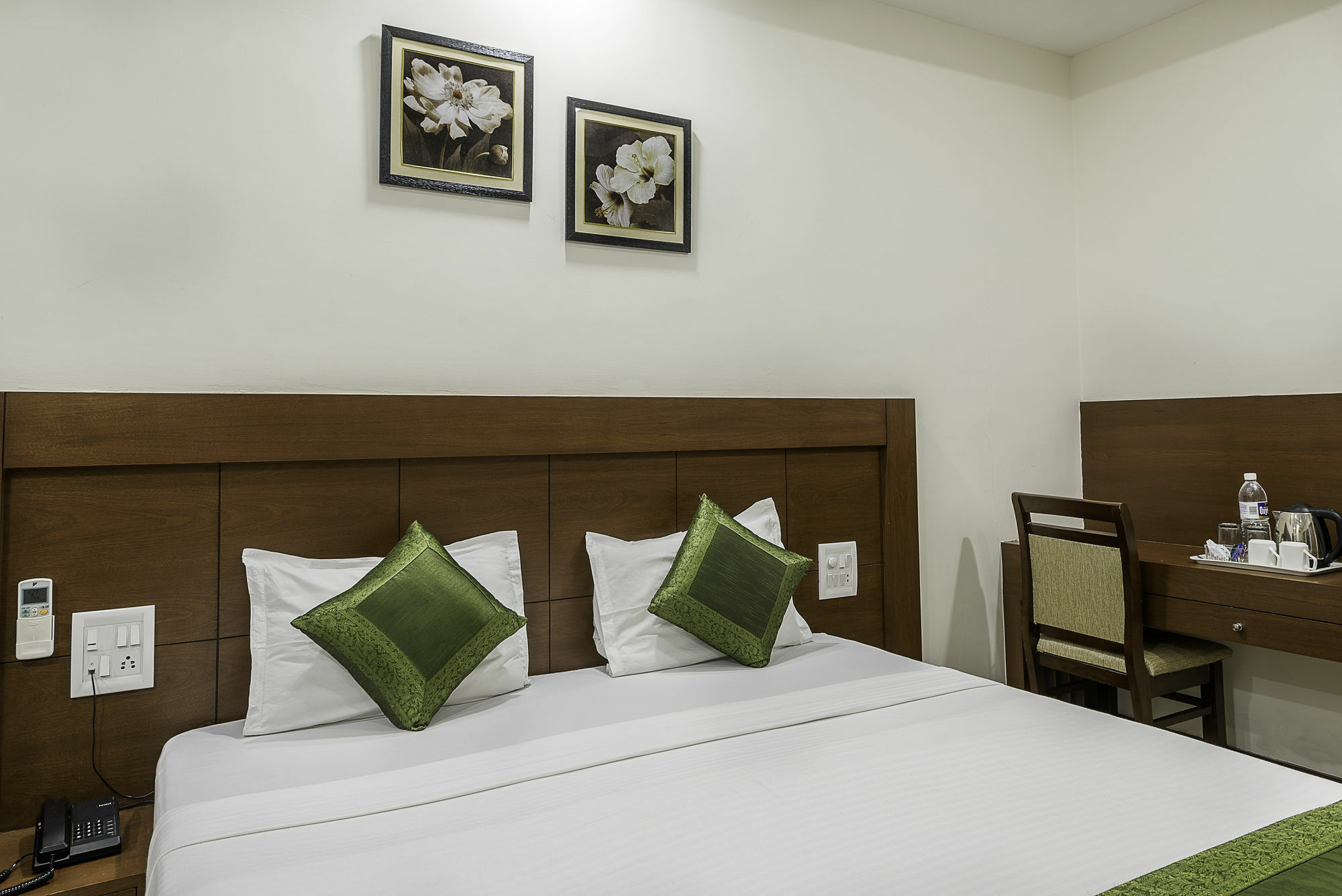 Treebo Trend Jp Plaza Nampally 3*