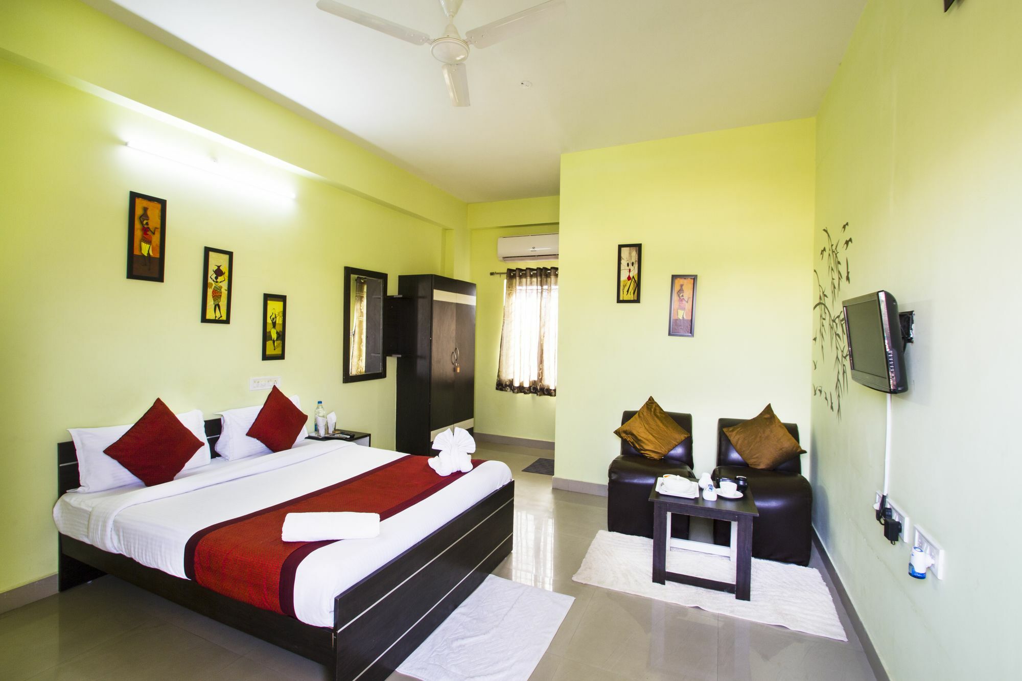 Nirmalvilla Service Apartment *