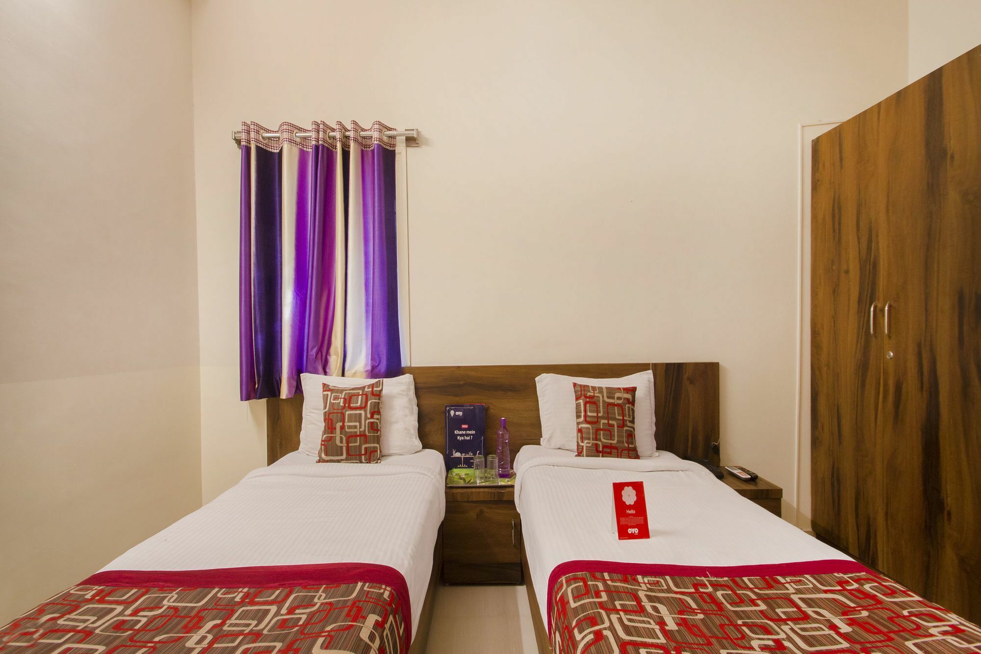Hotel Oyo 7496 Nyc 3*