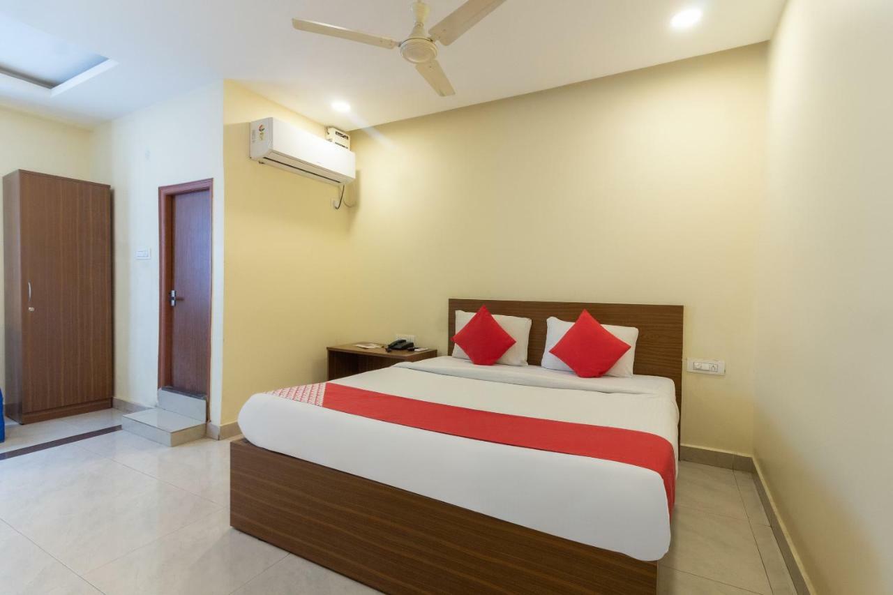Oyo 11676 Nakshatra Grand Hotel Hyderabad