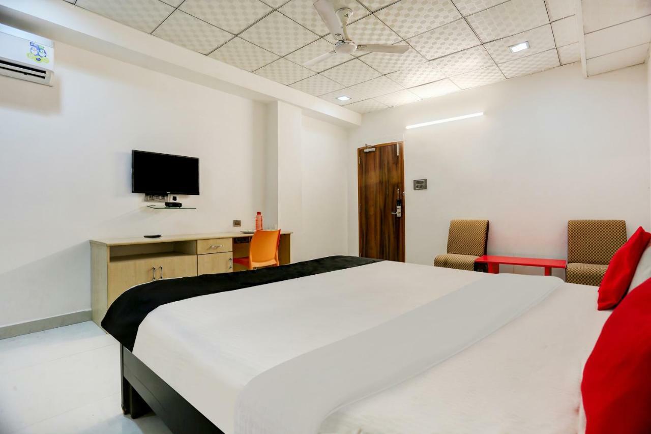 Oyo 986 Akhand Homes Hotel Hyderabad