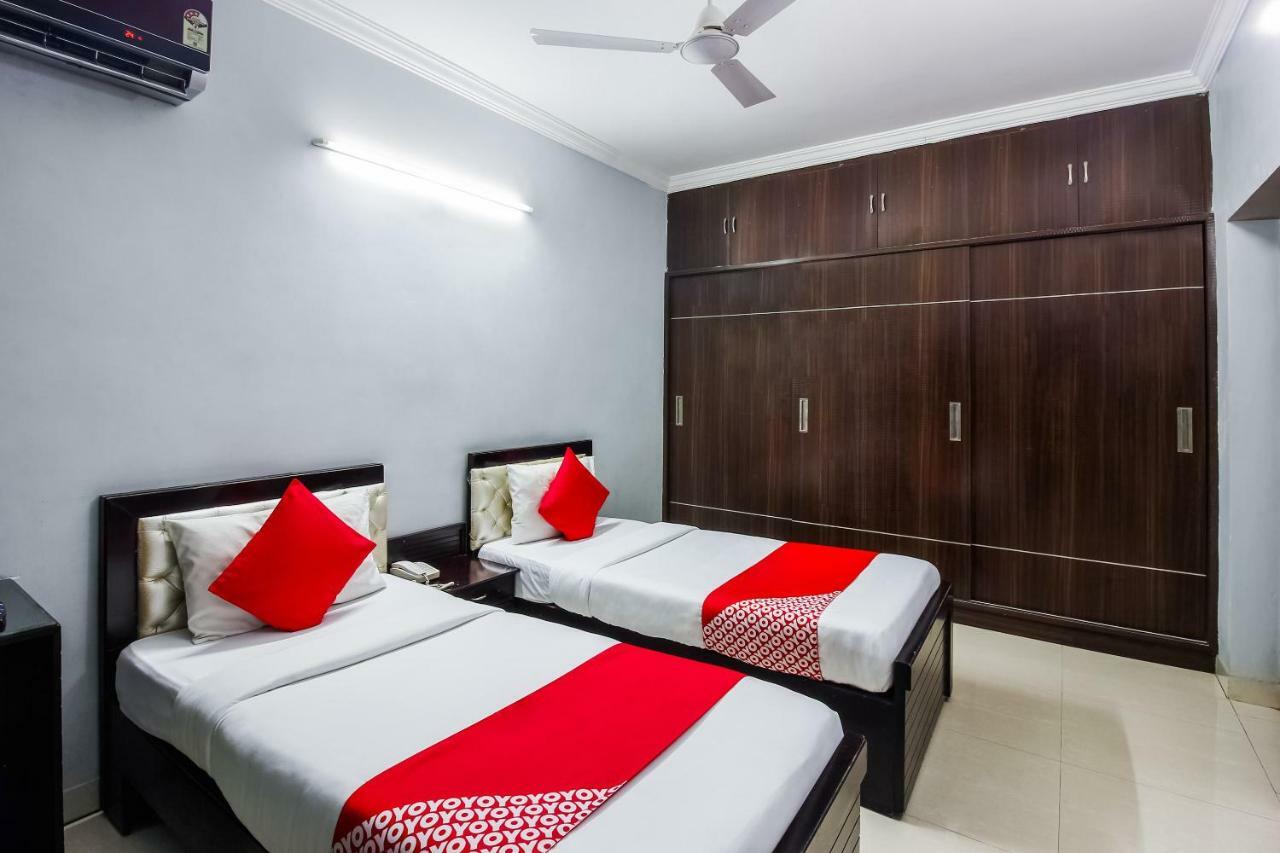 Oyo 14500 Yesmark Gachibowli Hyderabad